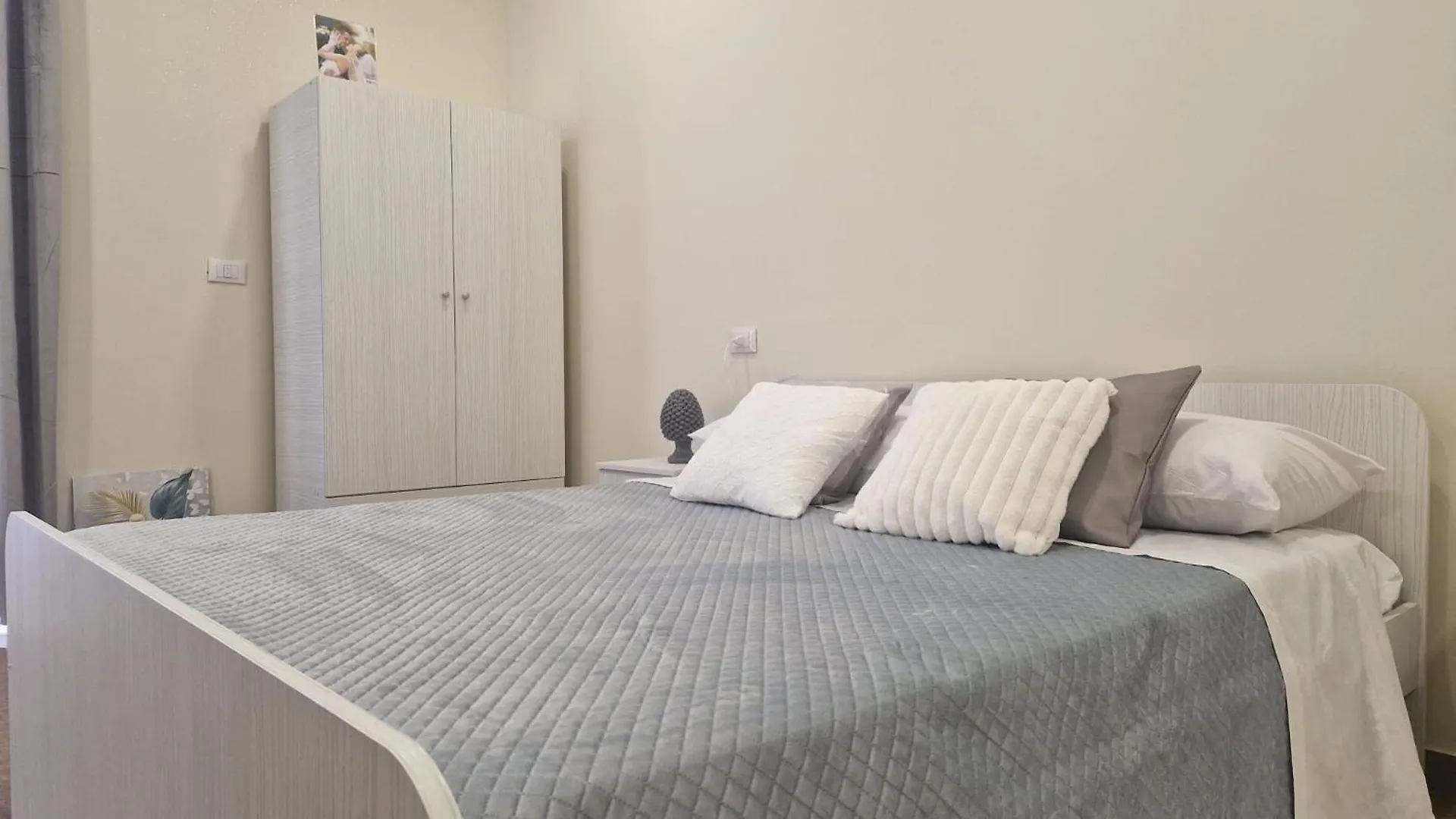 Guest house Ferrara Home 2 Catania Italy